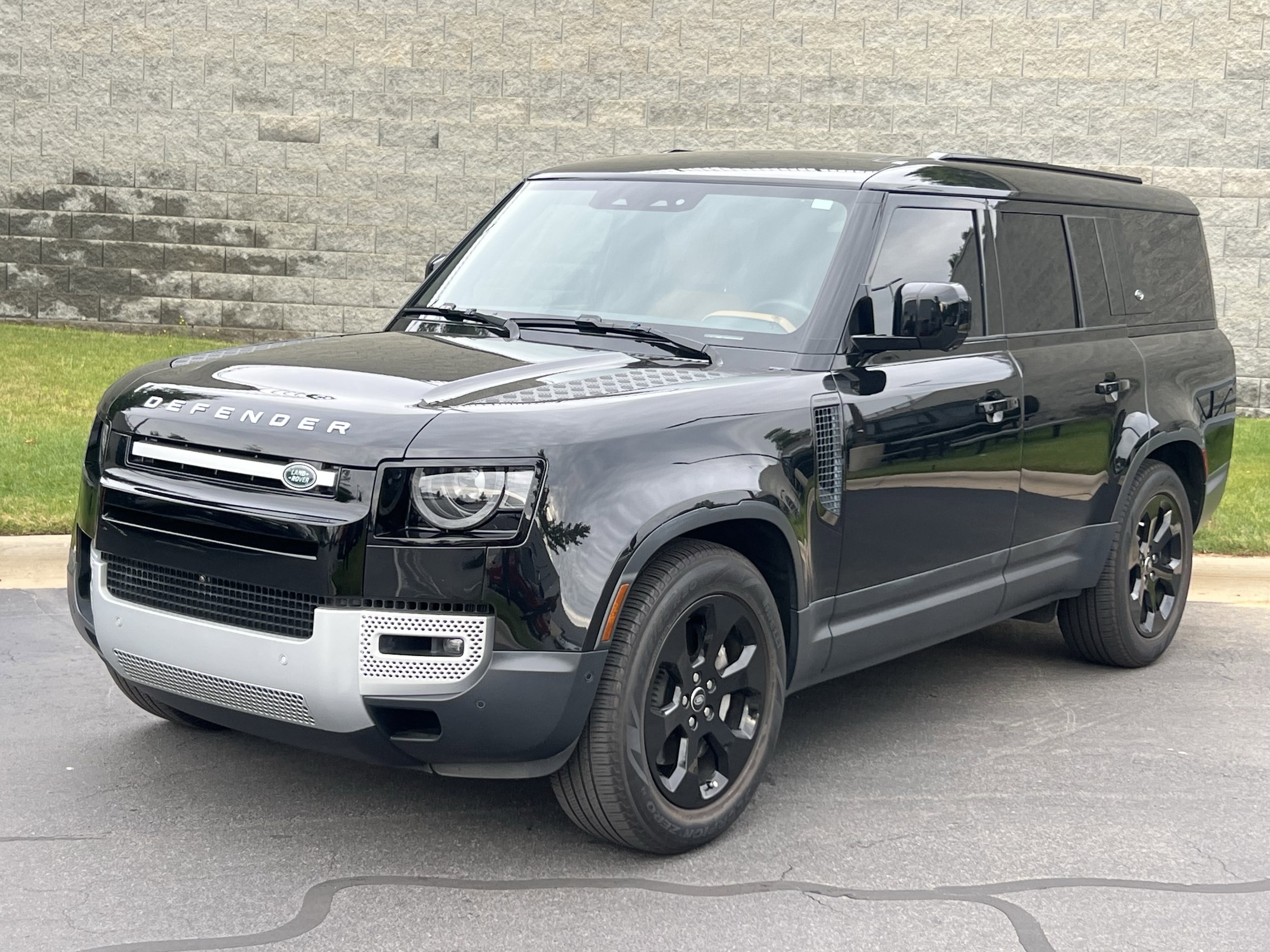 land rover defender 2024 SALEJFFUXR2342839 image land rover defender 2024 SALEJFFUXR2342839 image